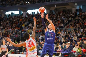 Pesaro stende Bologna con 32 punti di un super Ahmad