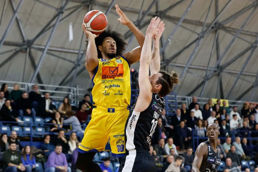 Elijah Stewart