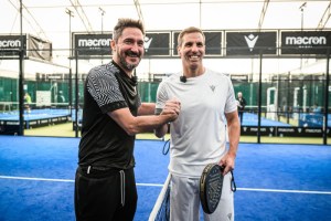 Gonzalo Wuesada e Gianmarco Pozzecco, i due CT Azzurri insieme sul campo di padel