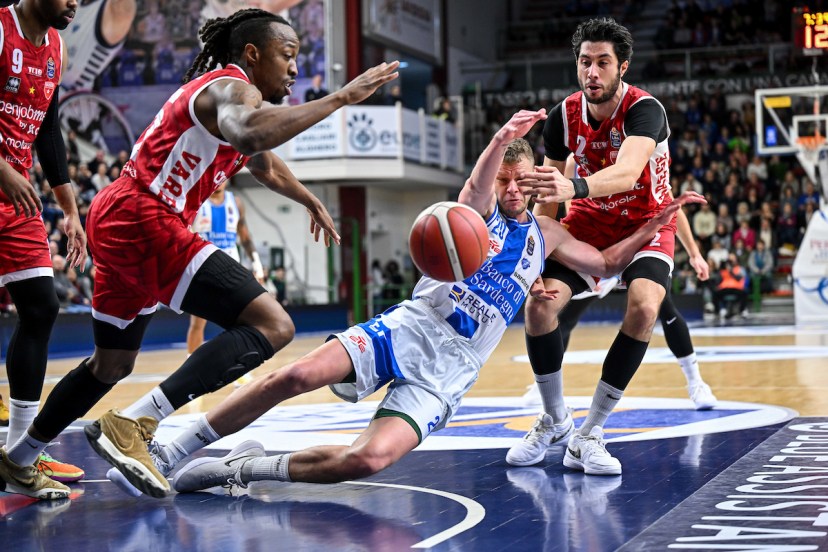 Varese espugna Sassari: vittoria per 86-81 sulla Dinamo