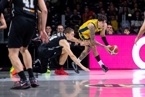 Scott Ulaneo: il futuro è tra Napoli Basket e Serie A2