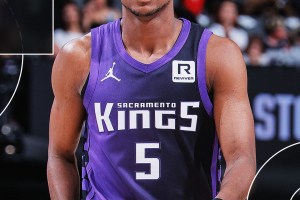 Parzialone Kings, 76ers rimontati e battuti