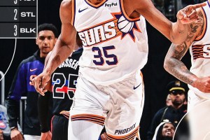 Durant e Booker trascinano i Suns alla vittoria sui Pistons