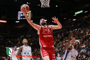 Show al Forum! Reggio Emilia si arrende, Milano vince 108-106 e sfiderà la Virtus alle Final Eight