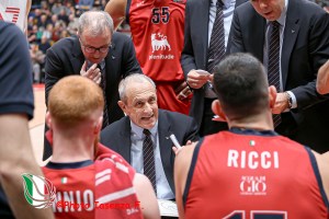Messina: ‘Subito la loro difesa aggressiva ed atletica, è poi mancata l’energia nel secondo tempo’