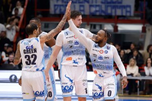 Napoli Basket, giorni decisivi per salvezza e cessione?