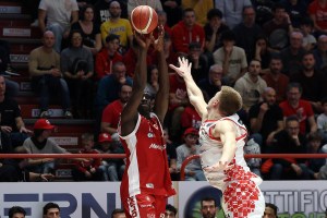 Maccabi-Olimpia Milano, Ousmane Diop non utilizzabile