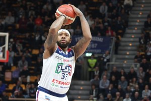 Freeman dominante, la Fortitudo Bologna si impone sulla Juvi Cremona