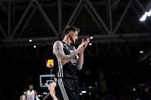 Virtus Bologna, Polonara: “Con le assenze dovevo prendere responsabilità, contento per la vittoria”
