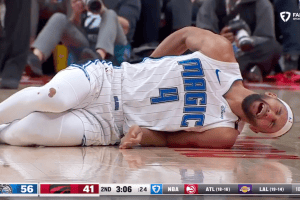 Orlando Magic’s Jalen Suggs suffered a back injury