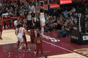 Thompson firma una tripla doppia, i Rockets battono di nuovo i Cavaliers