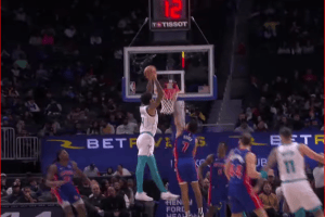 Nick Richards nel mirino dei Suns
