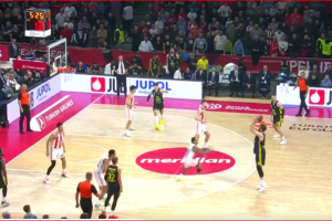 Hayes-Davis e Melli firmano la vittoria del Fenerbahce sul campo della Stella Rossa