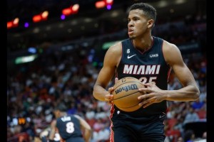 Raptors, convertito il contratto di Orlando Robinson