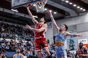 Olimpia Milano, in gara 2 contro Trento esordio ai playoff per Bolmaro