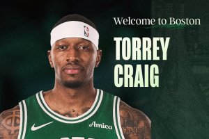 Torrey Craig signs with Celtics