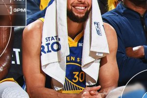 Curry e Butler brillano, Golden State travolge Dallas