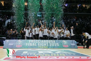 Aquila Trento, esplosione di gioia: il momento della premiazione