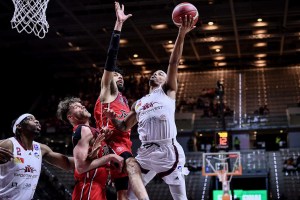 F8 2025 | Trapani Shark-Pallacanestro Trieste | Justin Robinson torna in campo