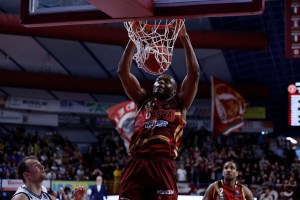 Reyer Venezia, la quota playoff si alza: serviranno almeno 32 punti
