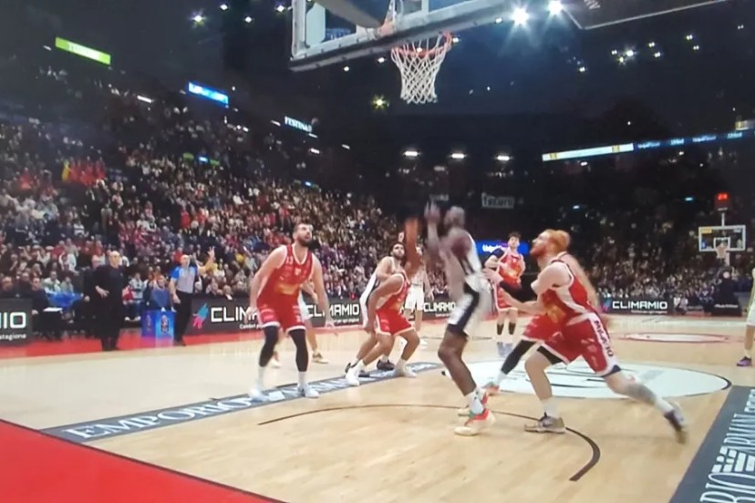 contatto Mannion Niang