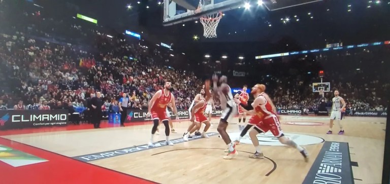contatto Mannion Niang
