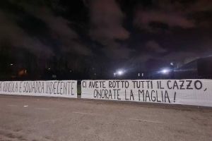 Contestazione dei Boys 1979 alla Virtus Bologna: striscione fuori dalla Porelli