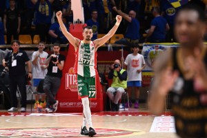 L’UEB Gesteco Cividale domina e raggiunge Cantù in finale di Coppa Italia: Rimini va al tappeto