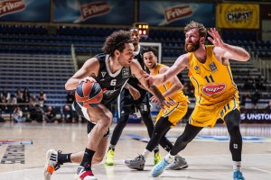 Virtus Bologna ancora sconfitta, a Belgrado festeggia il Maccabi Tel Aviv