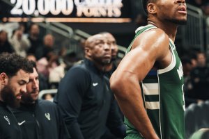 Giannis Antetokounmpo reaches 20,000 career points in Bucks’ win