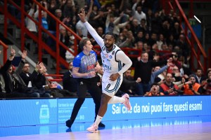 Il Napoli Basket non si ferma più, battuti anche i campioni d’Italia dell’Olimpia Milano