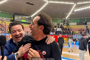 Apu Udine, la gioia del presidente Pedone dopo la vittoria sulla Fortitudo