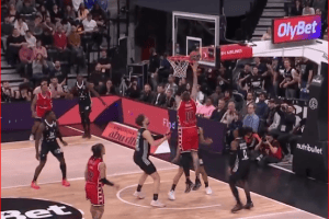 21 a testa per Loyd e Theis, l’AS Monaco vince il derby in casa del Paris Basketball