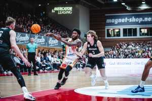 Highlights: Jordan Walker sets new BCL single-game record with 54 points