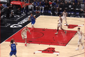 I Mavs resistono alla rimonta dei Bulls, vittoria importante in chiave Play-In