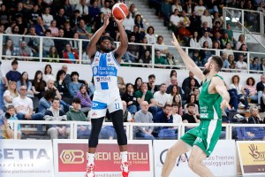 L’ex Dinamo Sassari Brian Fobbs verso il ritorno in Germania: giocherà con EWE Baskets Oldenburg?