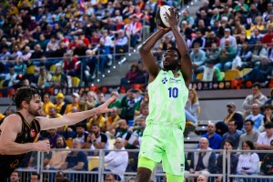 Metu backs Dame Sarr: “Silence the noise, I’m proud of you”