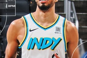 Haliburton trascina i Pacers: 119-105 su Charlotte e playoff già in tasca