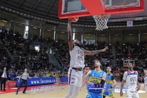 Cividale espugna il Paladozza, la Fortitudo Bologna perde ancora
