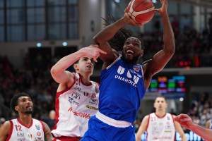 L’Olimpia Milano non vince più: al Pala Bigi trionfa Reggio Emilia