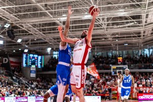 Reggio Emilia fa la partita perfetta: Milano crolla al PalaBigi