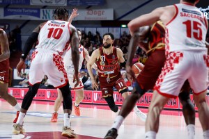 Il futuro della Reyer Venezia ruota attorno a Tyler Ennis, tentato da Dubai