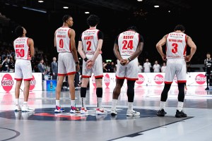 Pallacanestro Varese travolta dalla Virtus, ma festeggia la salvezza aritmetica