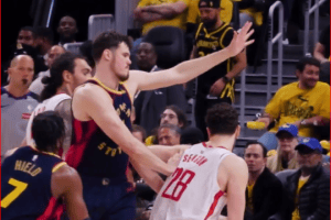 Il dilemma degli Houston Rockets: Trade per una star o avanti con lo stesso gruppo?