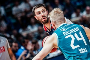 La Fortitudo Bologna si risveglia in gara 3, Cantù cade al Paladozza