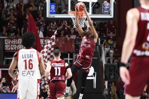 La Trapani Shark stende l’Olimpia Milano e scrive una pagina di storia