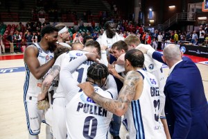 Napoli Basket, la rimonta dopo undici sconfitte consecutive entra nella storia della LBA