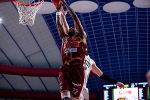 Una super Reyer Venezia ferma la Virtus Bologna: si va a gara-4