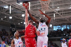 La Reggiana batte Pistoia e pensa ai playoff. I toscani salutano la massima serie