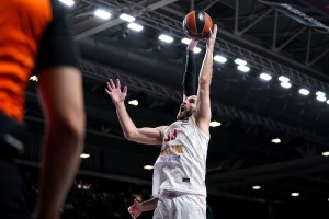PAOK Makes a Splash: Nick Calathes Signs with Trinchieri’s Team